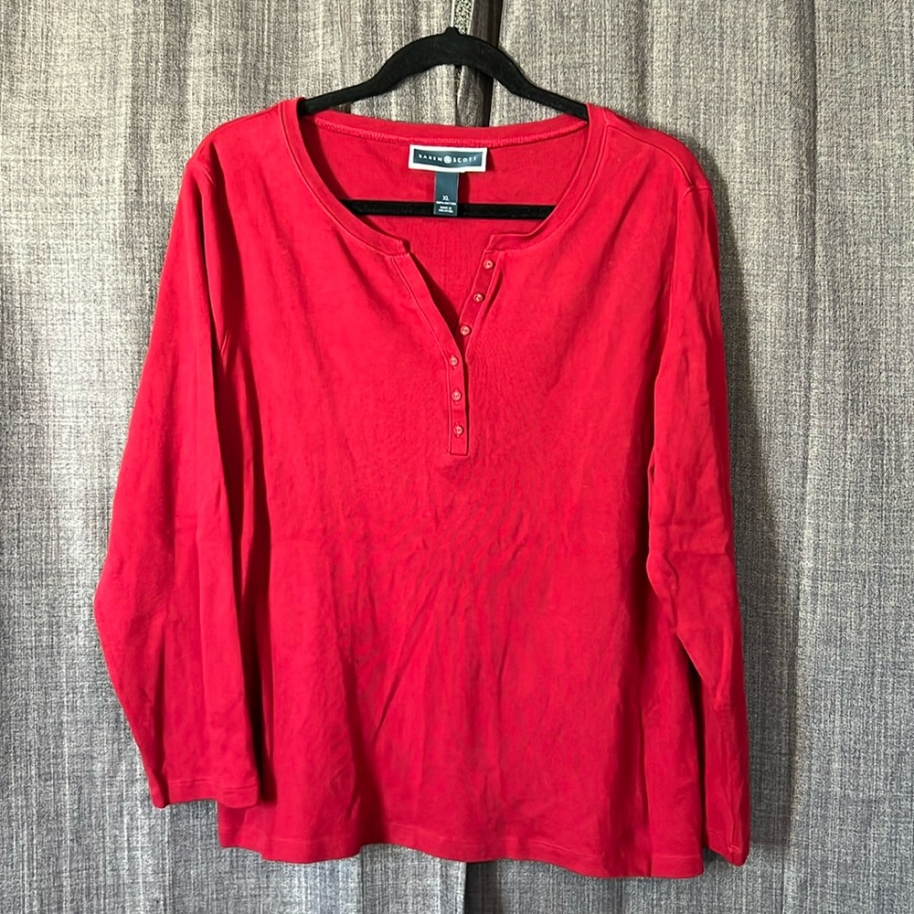 Karen Scott red long sleeve Henley size XL
